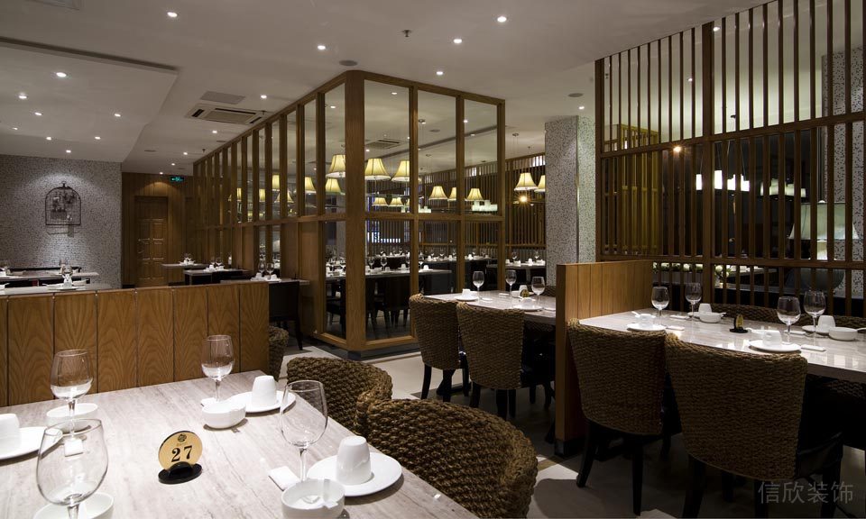 深圳鎮(zhèn)江餐廳裝修多人用餐區(qū)