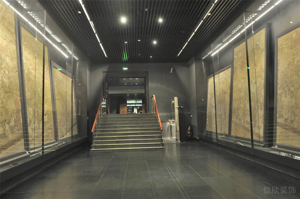 大幅畫作展示區(qū)