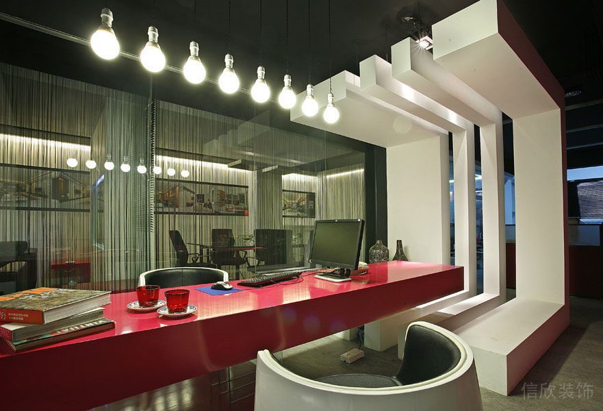 南山科技園現代辦公室裝修設計 南山科技園現代辦公室裝修設計