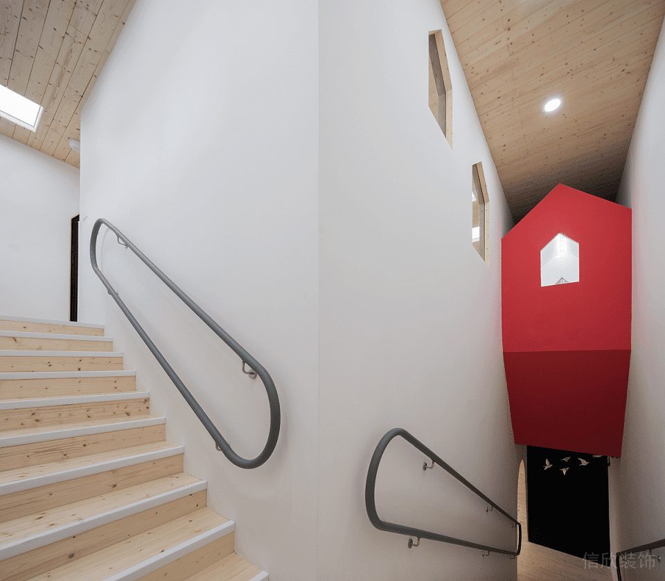 樓梯裝修設(shè)計木質(zhì)環(huán)保防滑效果圖拐角交界處