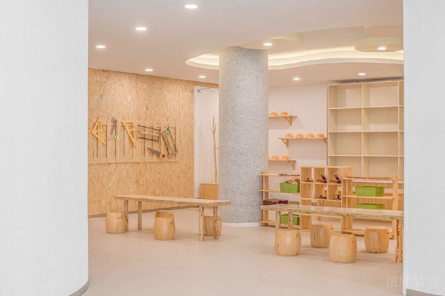 原木全屋休息區(qū)裝修設(shè)計