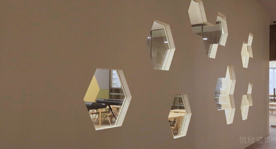 蜂窩鏤空式原木墻板設(shè)計(jì)