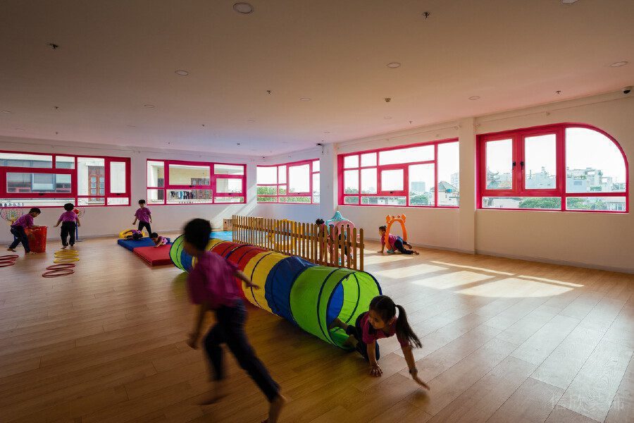 粉色調(diào)窗戶休閑區(qū)設(shè)計