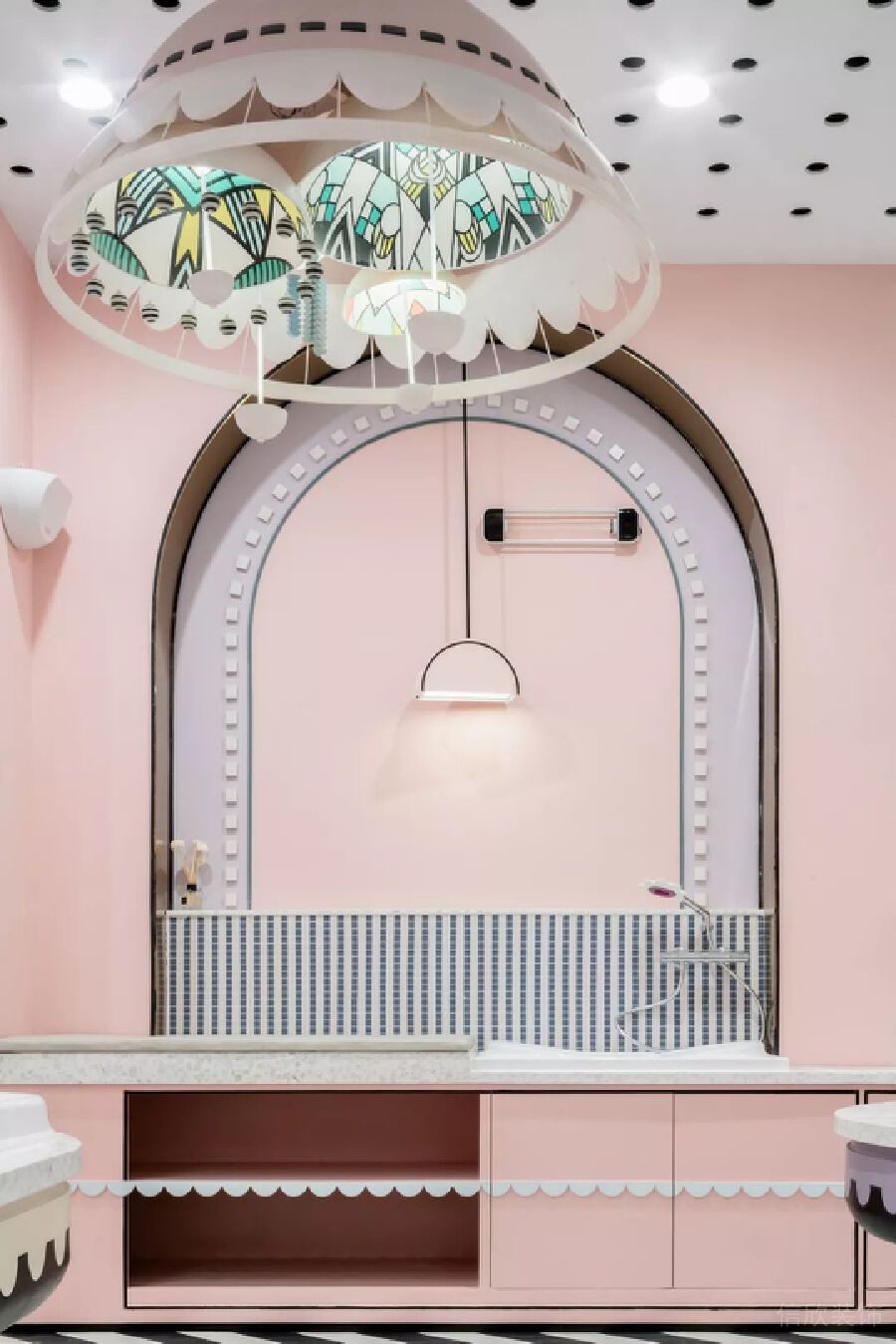 拱形創(chuàng)意粉色大理石工作區(qū)機構培訓班設計圖
