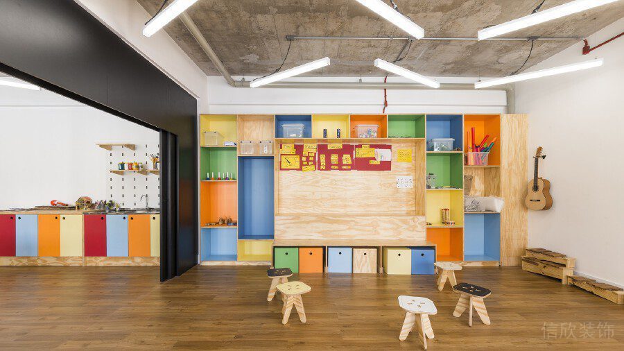 多功能收納柜木飾面裝修設(shè)計黑色鏤空墻體隔斷機構(gòu)