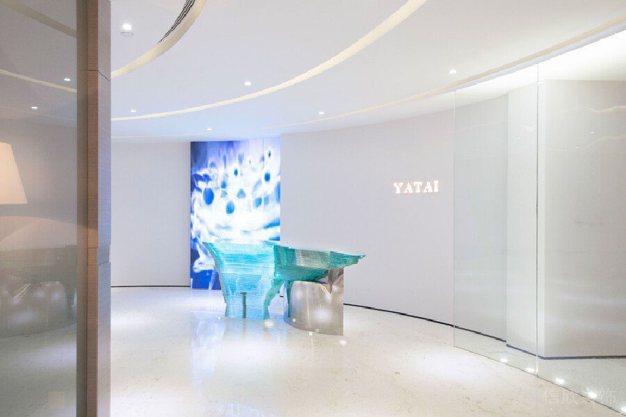 玻璃墻體隔斷弧形前臺區(qū)域大廳簡約白設計圖