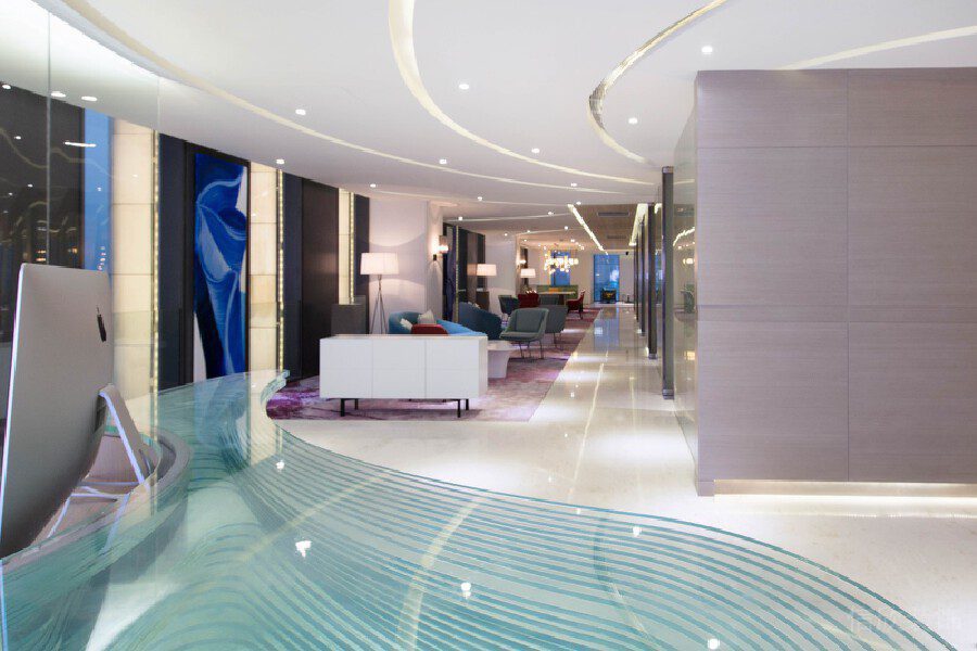 玻璃多層創(chuàng)意設計大廳前臺桌裝修設計