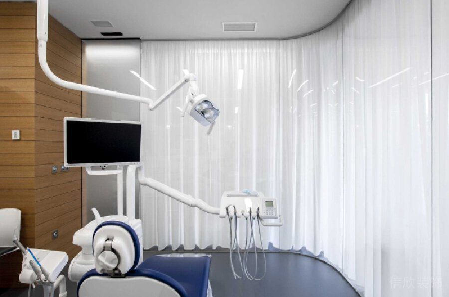 智能窗簾弧線設(shè)計私人醫(yī)院裝修設(shè)計機構(gòu)治療室木制效果