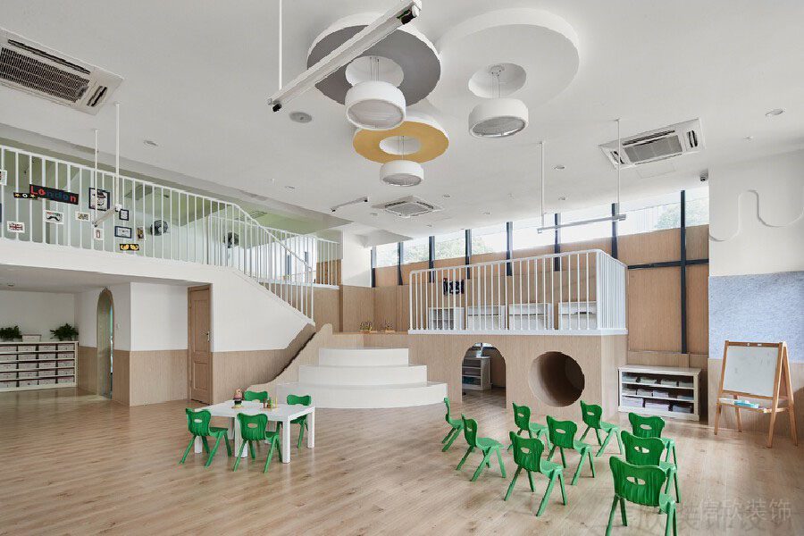 一樓大廳開放式空間幼兒教育培訓機構裝修