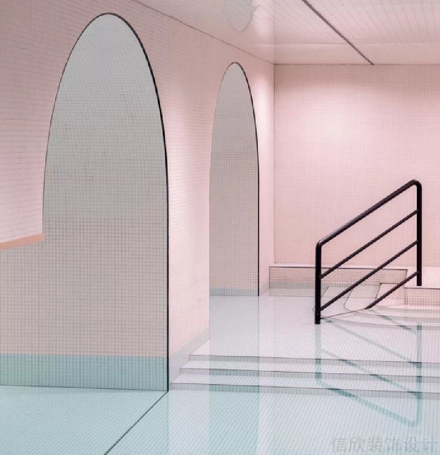 游泳池健身房裝修設計黑色扶手現(xiàn)代裝修設計