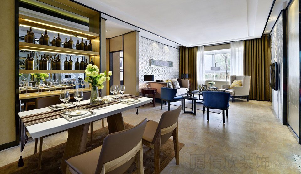 金色收納酒柜就餐區(qū)裝修木質大廳效果