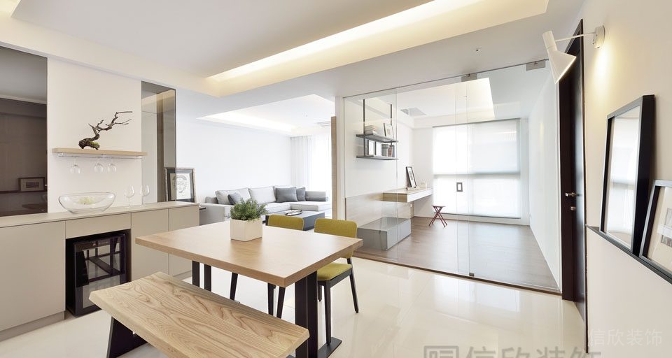 日式休息區(qū)就餐桌裝修玻璃隔斷書房設計圖全屋定制