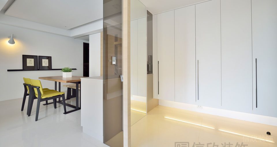 全屋通體定制燈帶設(shè)計(jì)射燈創(chuàng)意溫馨暖燈玻璃墻體隔斷過(guò)道大廳休息區(qū)