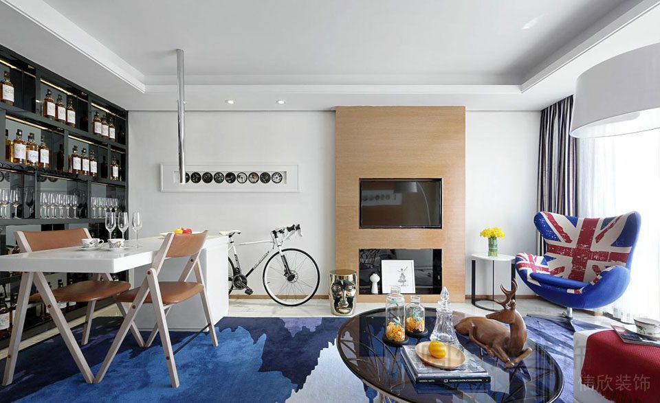 美式現(xiàn)代裝修效果墻柜酒柜收納設(shè)計(jì)就餐區(qū)茶幾簡約效果折疊椅