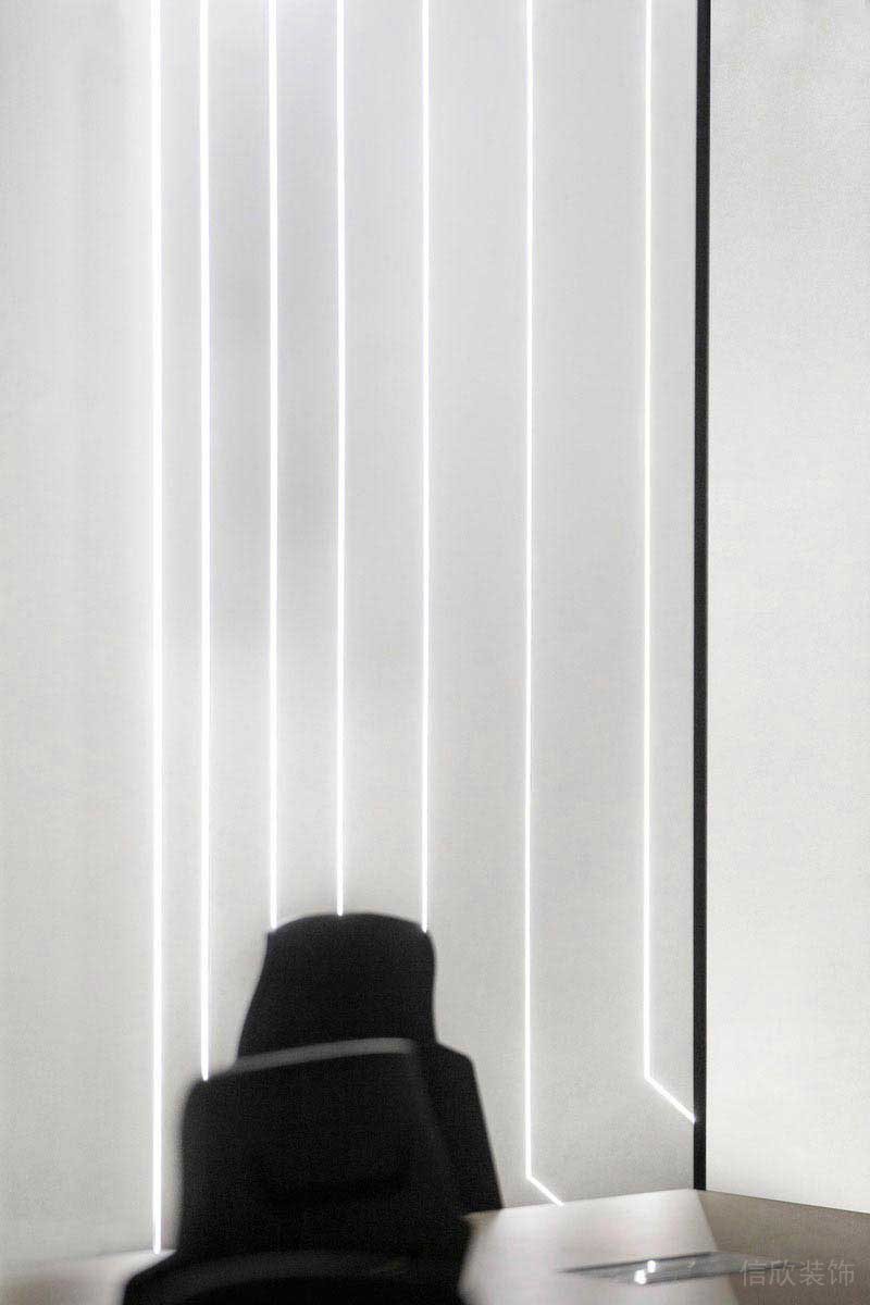 辦公室現(xiàn)代風白色燈帶墻面效果圖
