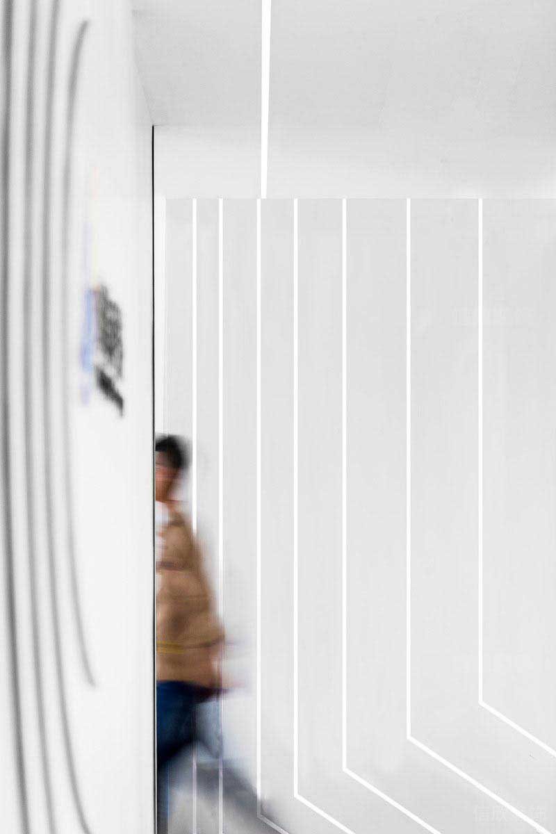 辦公室現(xiàn)代風白色藝術(shù)墻面效果圖