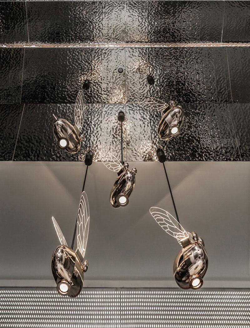 波紋板頂面下的藝術(shù)吊頂