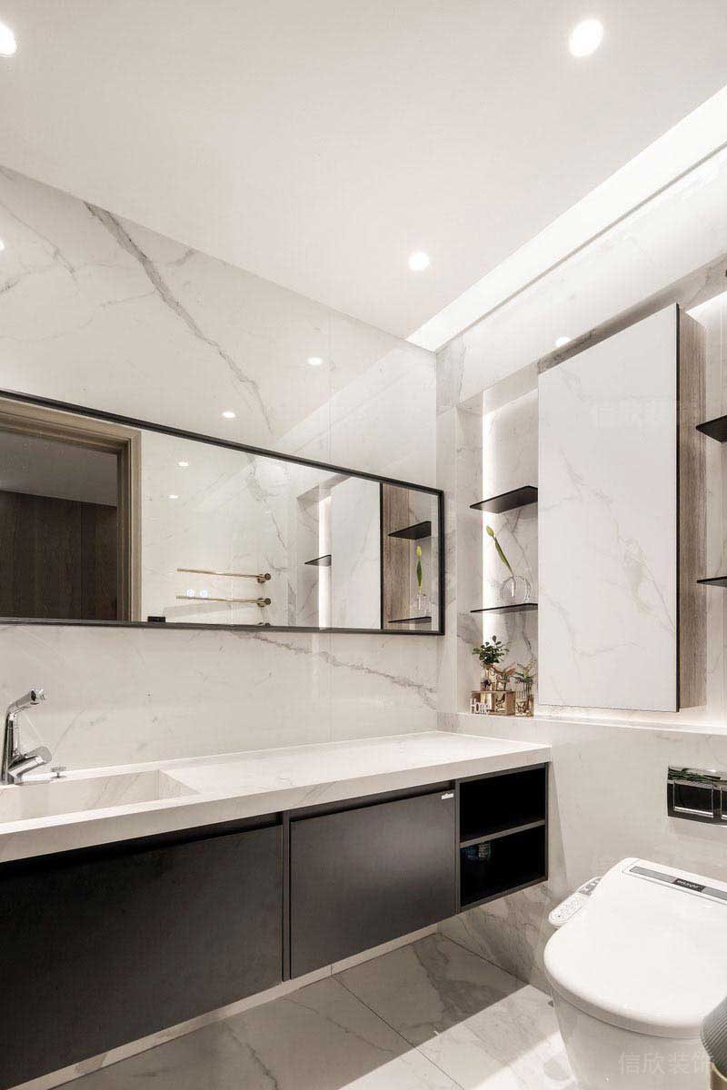 二手房改造現(xiàn)代簡約風衛(wèi)生間效果圖