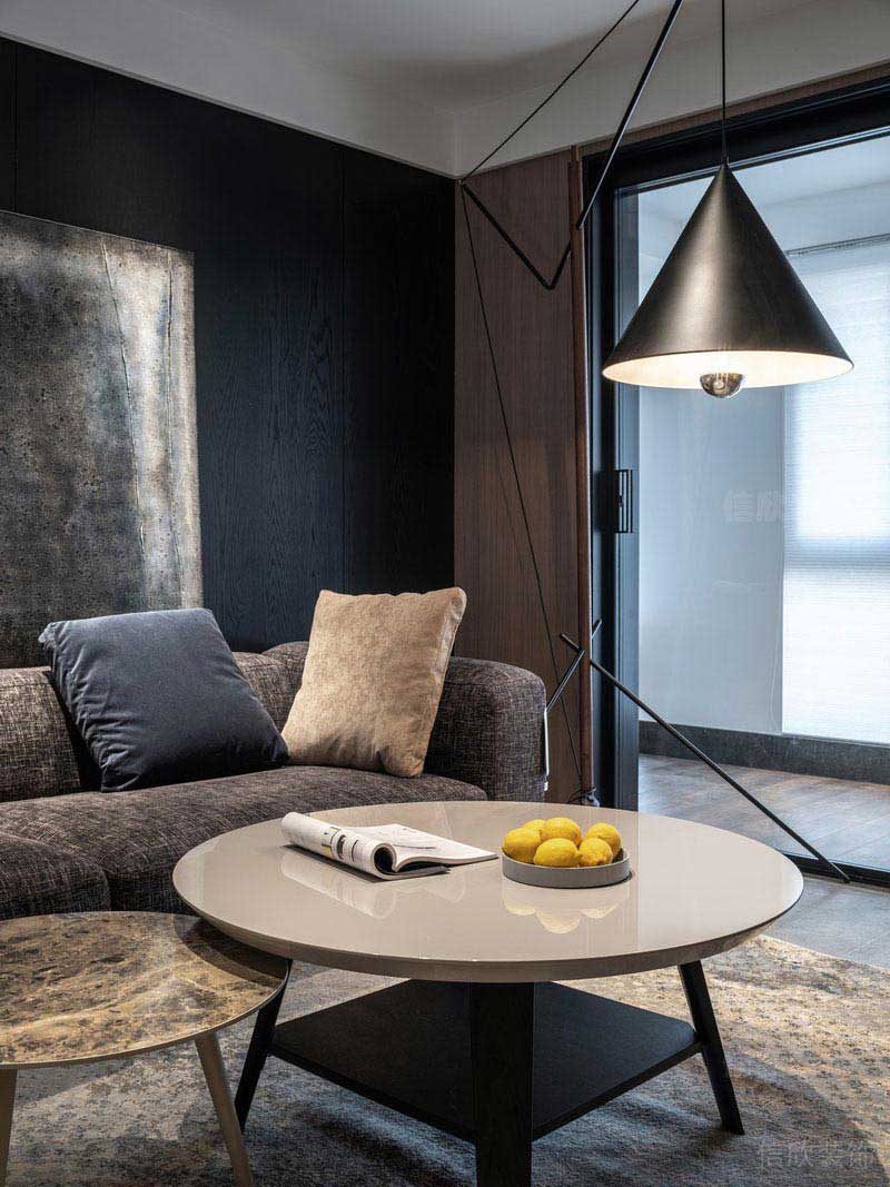 個(gè)性客廳空間里的藝術(shù)落地?zé)?   style=