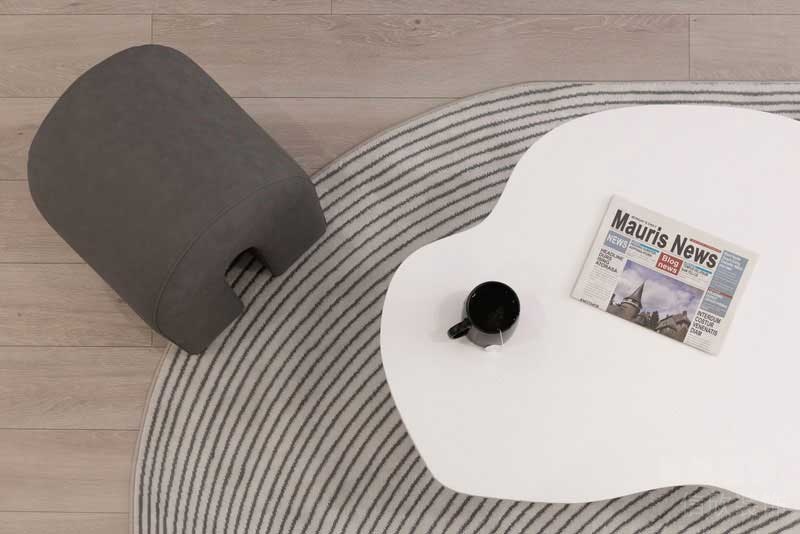 極簡風格家居休閑區淺棕色休閑沙發