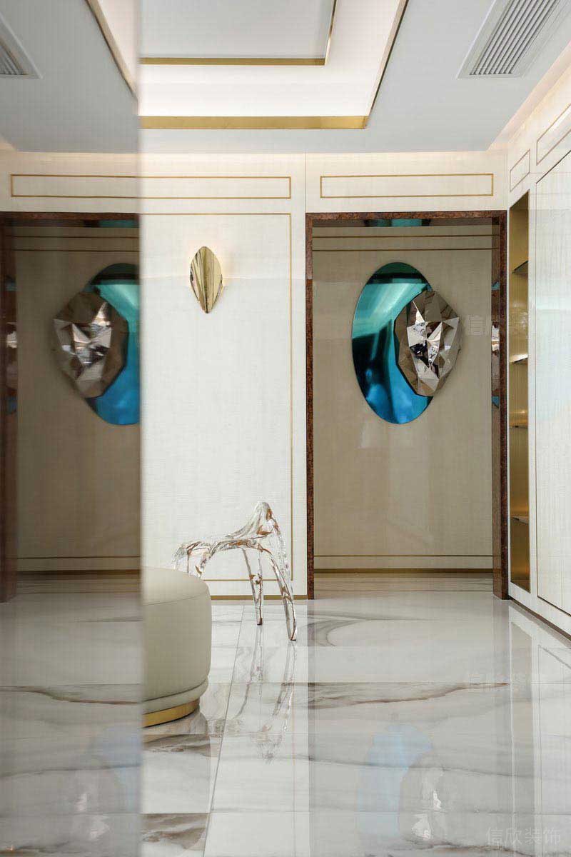 輕奢風格別墅走廊