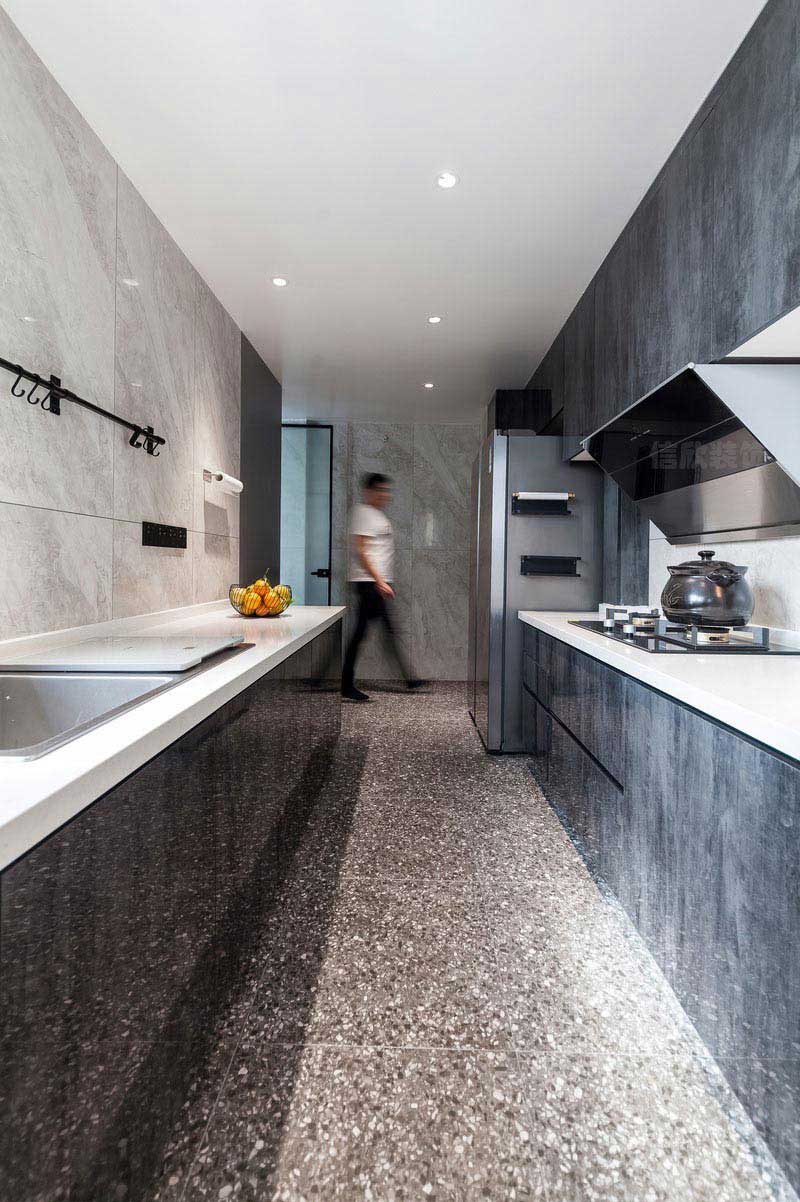 水泥灰色的櫥柜門板設(shè)計(jì)效果