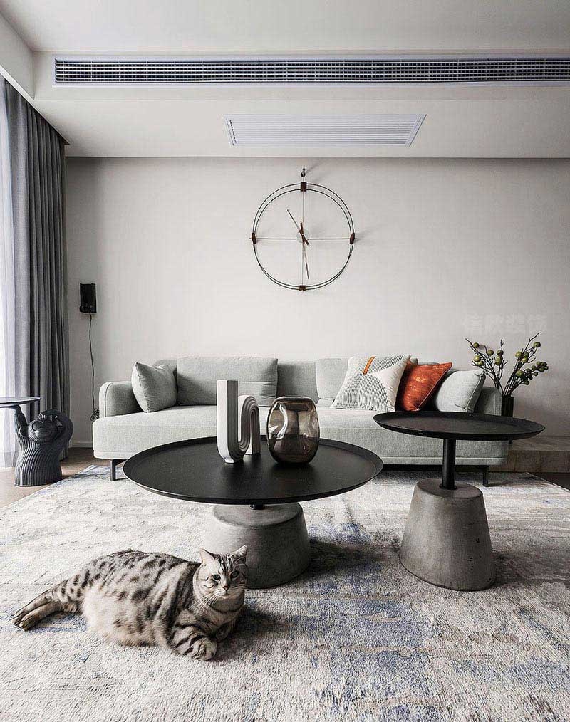 現(xiàn)代風(fēng)格客廳簡(jiǎn)易時(shí)鐘搭配效果