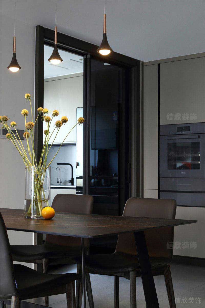 新居現(xiàn)代簡(jiǎn)約風(fēng)餐廳效果圖 (3)