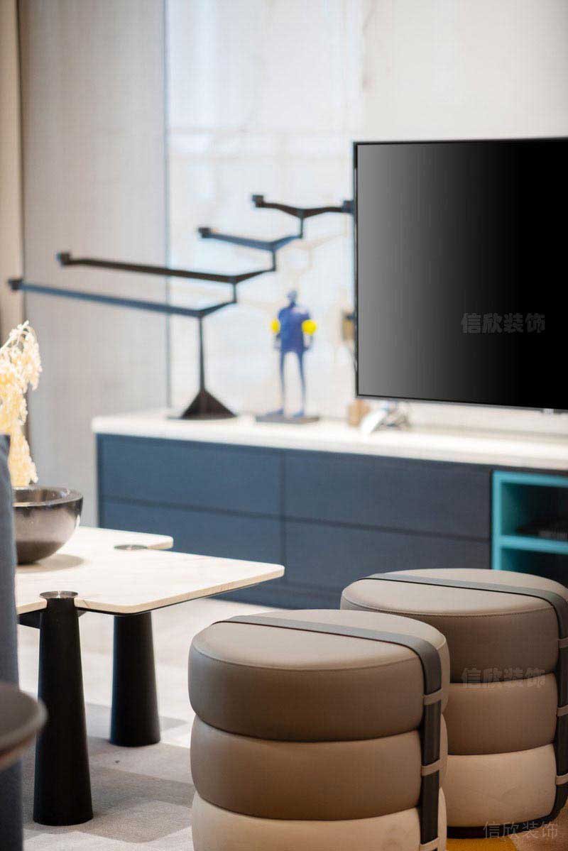 新居現(xiàn)代簡約風電視背景墻效果圖 (4)