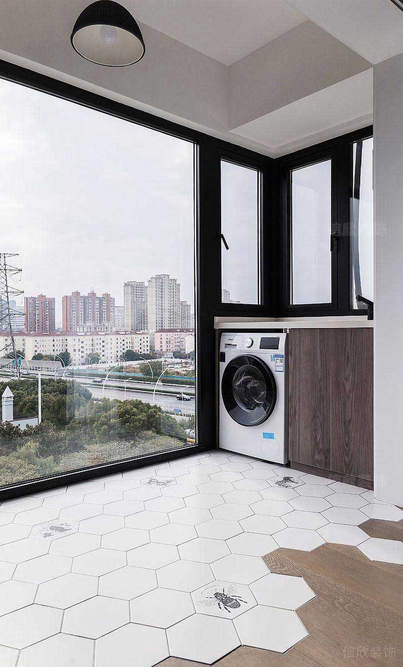 新居現(xiàn)代簡(jiǎn)約風(fēng)洗衣陽(yáng)臺(tái)效果圖