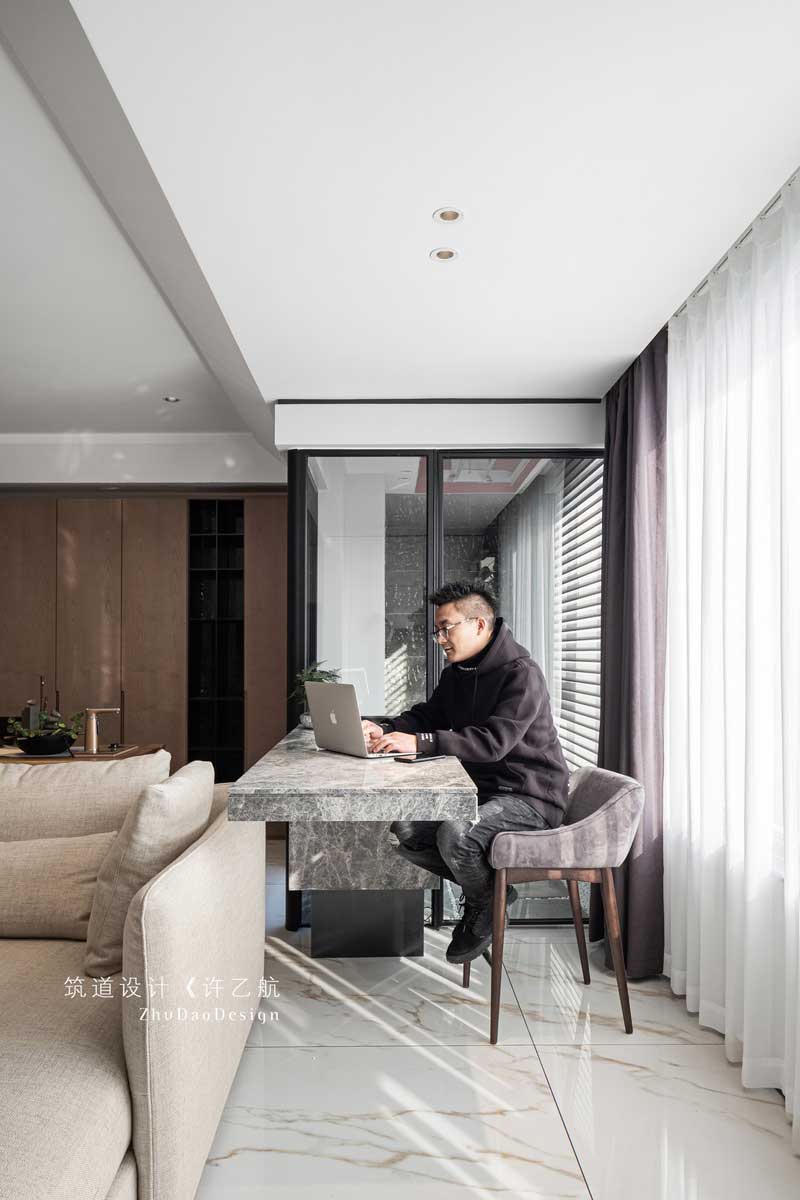 深圳龍華區觀瀾家居裝修實景拍攝陽臺 深圳龍華區觀瀾家居裝修實景拍攝陽臺