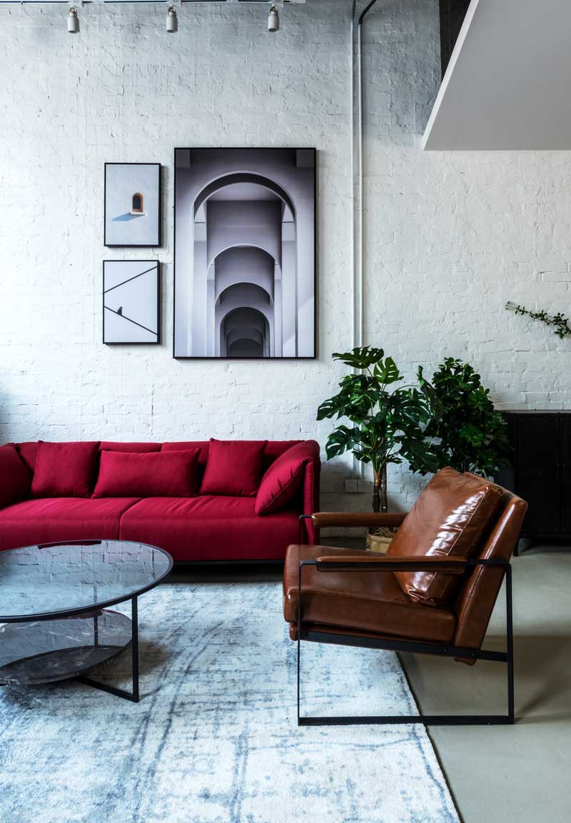 工業(yè)風客廳粗礦的墻面掛畫裝飾