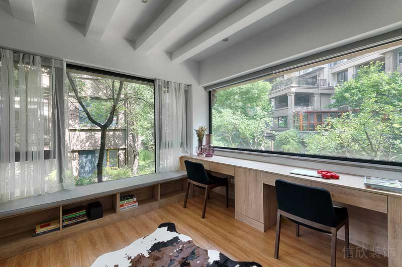 深圳羅湖北歐簡(jiǎn)約風(fēng)家庭全包裝修施工案例書(shū)房