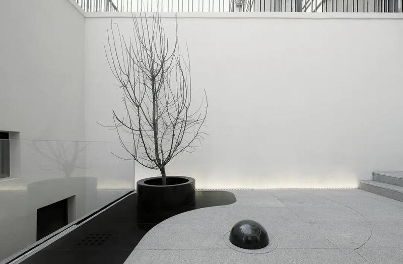 深圳鹽田極簡風格家庭住宅裝修設計室外庭院 深圳鹽田極簡風格家庭住宅裝修設計室外庭院