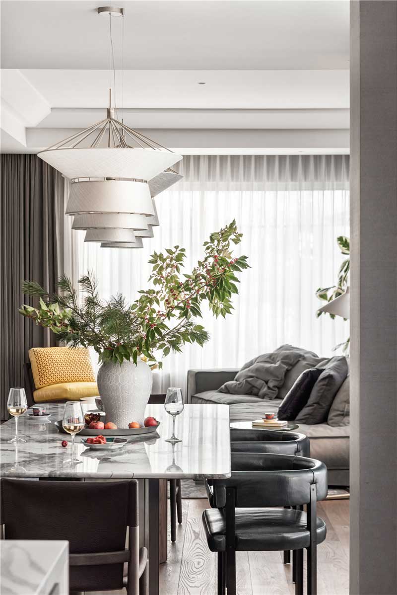 深圳寶安新中式田園風(fēng)別墅裝修餐桌餐椅 深圳寶安新中式田園風(fēng)別墅裝修餐桌餐椅