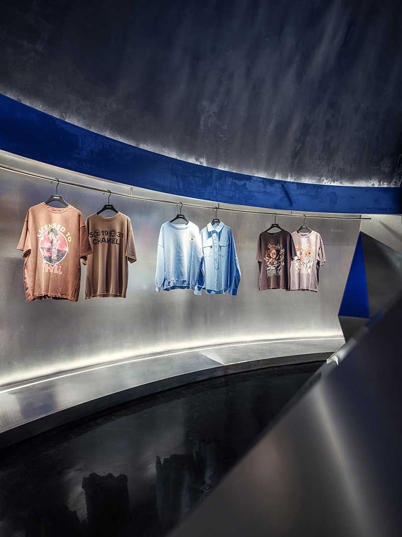 深圳鹽田區(qū)服裝店裝修設(shè)計(jì)服裝展示區(qū) 深圳鹽田區(qū)服裝店裝修設(shè)計(jì)服裝展示區(qū)