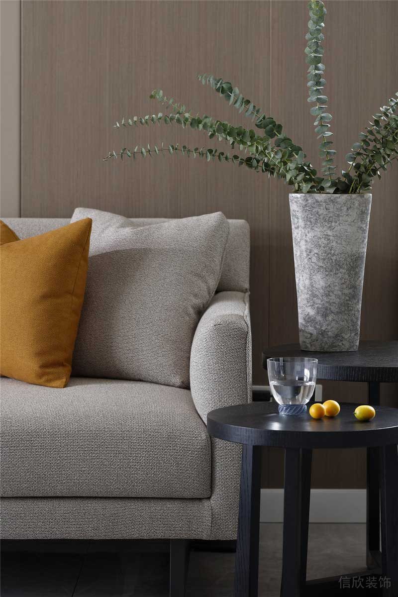 深圳羅湖區現代簡約風家庭新房裝修工程灰色沙發 深圳羅湖區現代簡約風家庭新房裝修工程灰色沙發