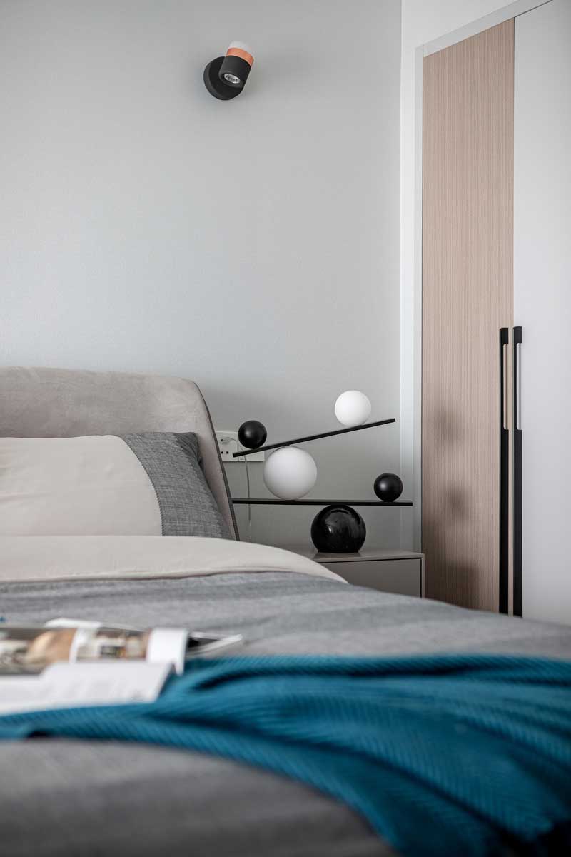 深圳羅湖區(qū)現(xiàn)代輕奢風(fēng)家居裝修設(shè)計(jì)次臥床品