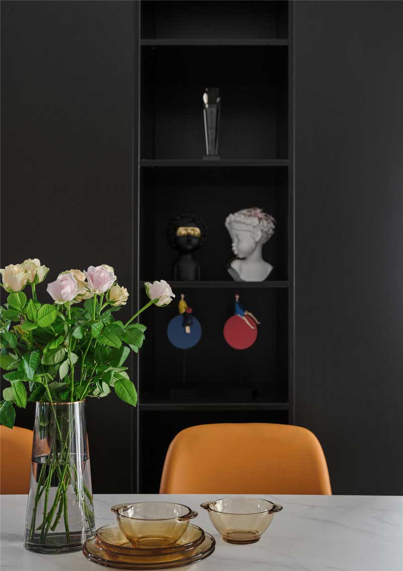 深圳南山區玫瑰金調性輕奢風家庭裝修實景圖餐桌藝術飾品 深圳南山區玫瑰金調性輕奢風家庭裝修實景圖餐桌藝術飾品