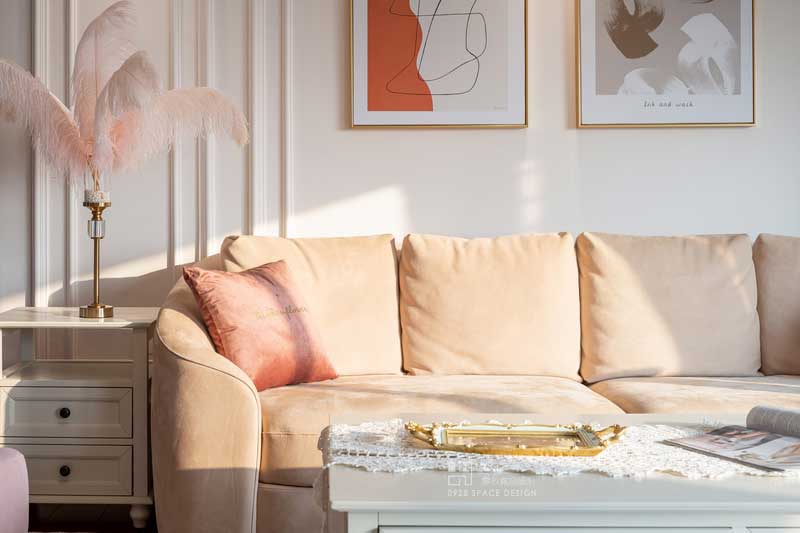 拍攝至下午正好趕上了一縷陽(yáng)光灑進(jìn)室內(nèi),趕緊抓拍幾張 拍攝至下午正好趕上了一縷陽(yáng)光灑進(jìn)室內(nèi),趕緊抓拍幾張