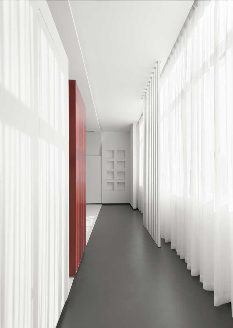 深圳寶安黑白色調辦公室走廊裝修 深圳寶安黑白色調辦公室走廊裝修