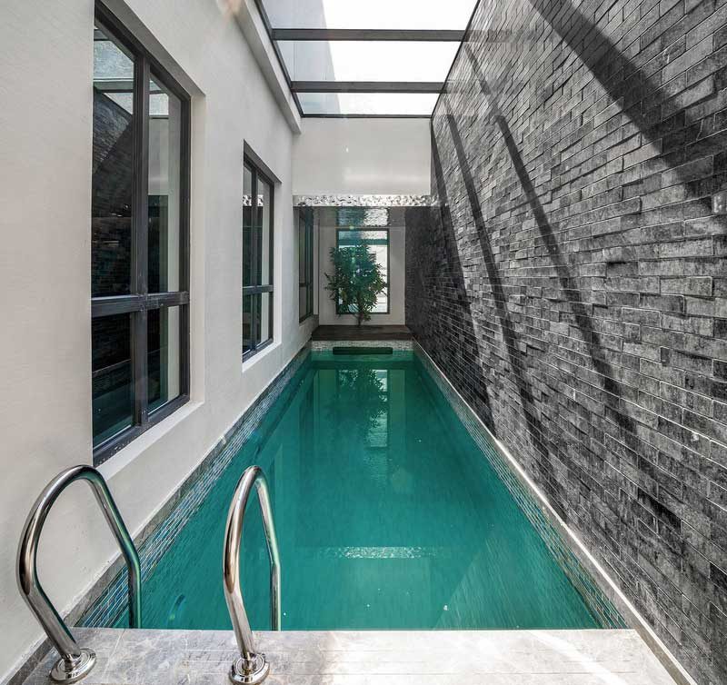 深圳南山區現代輕奢住宅新房裝修休閑泳池 深圳南山區現代輕奢住宅新房裝修休閑泳池