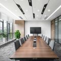 深圳羅湖區(qū)華潤大廈現(xiàn)代簡約風(fēng)格辦公室設(shè)計(jì)案例會議室效果圖