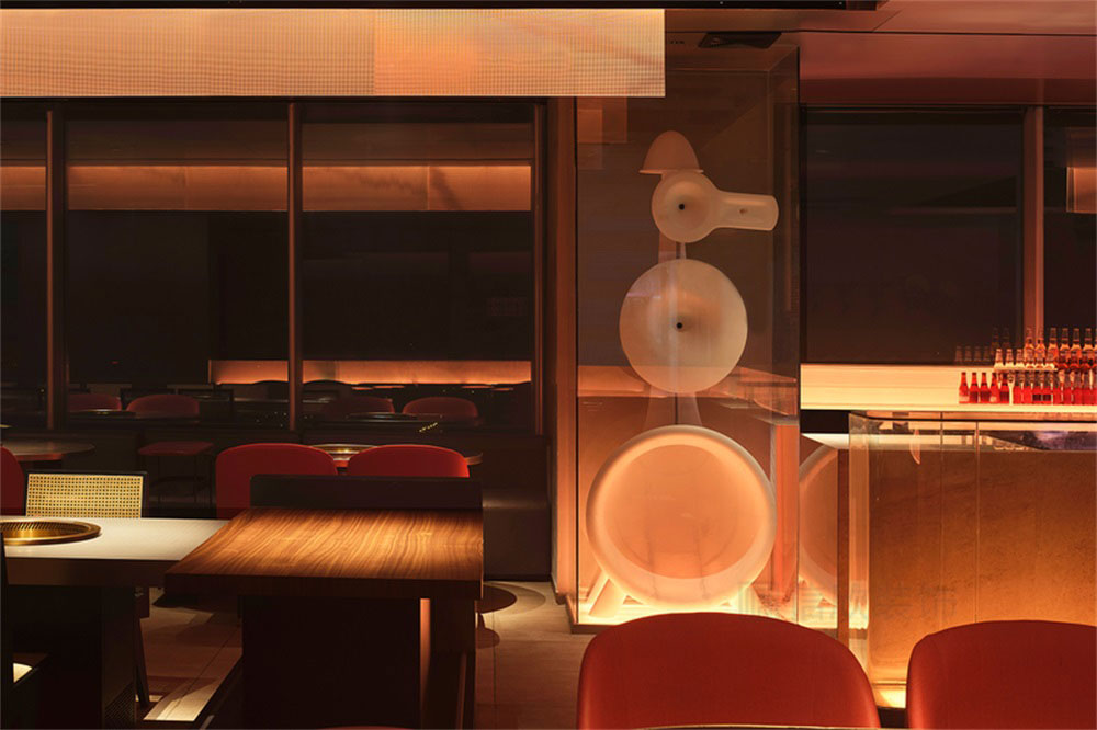 深圳龍崗現(xiàn)代風(fēng)格火鍋店裝修設(shè)計用餐區(qū)