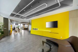 深圳南山區(qū)酷派大廈現(xiàn)代風格辦公室裝修前廳效果圖