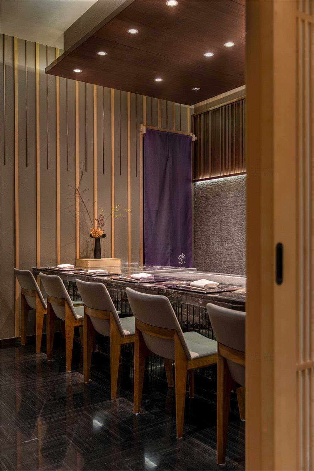 深圳寶安日式風(fēng)格壽司店裝修設(shè)計(jì)色彩構(gòu)成 深圳寶安日式風(fēng)格壽司店裝修設(shè)計(jì)色彩構(gòu)成