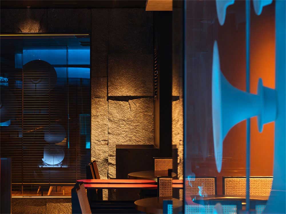 深圳龍崗現(xiàn)代風(fēng)格火鍋店裝修設(shè)計自然面花崗巖石材