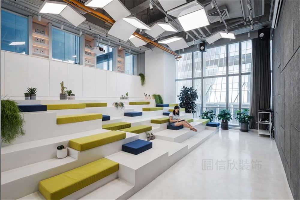 深圳羅湖簡約北歐風(fēng)餐飲店裝修設(shè)計(jì)階梯式休閑廳