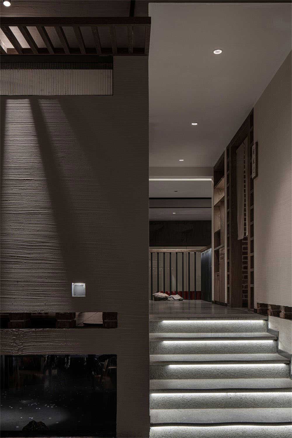 深圳羅湖工業(yè)風(fēng)火鍋店裝修設(shè)計樓梯臺階 深圳羅湖工業(yè)風(fēng)火鍋店裝修設(shè)計樓梯臺階