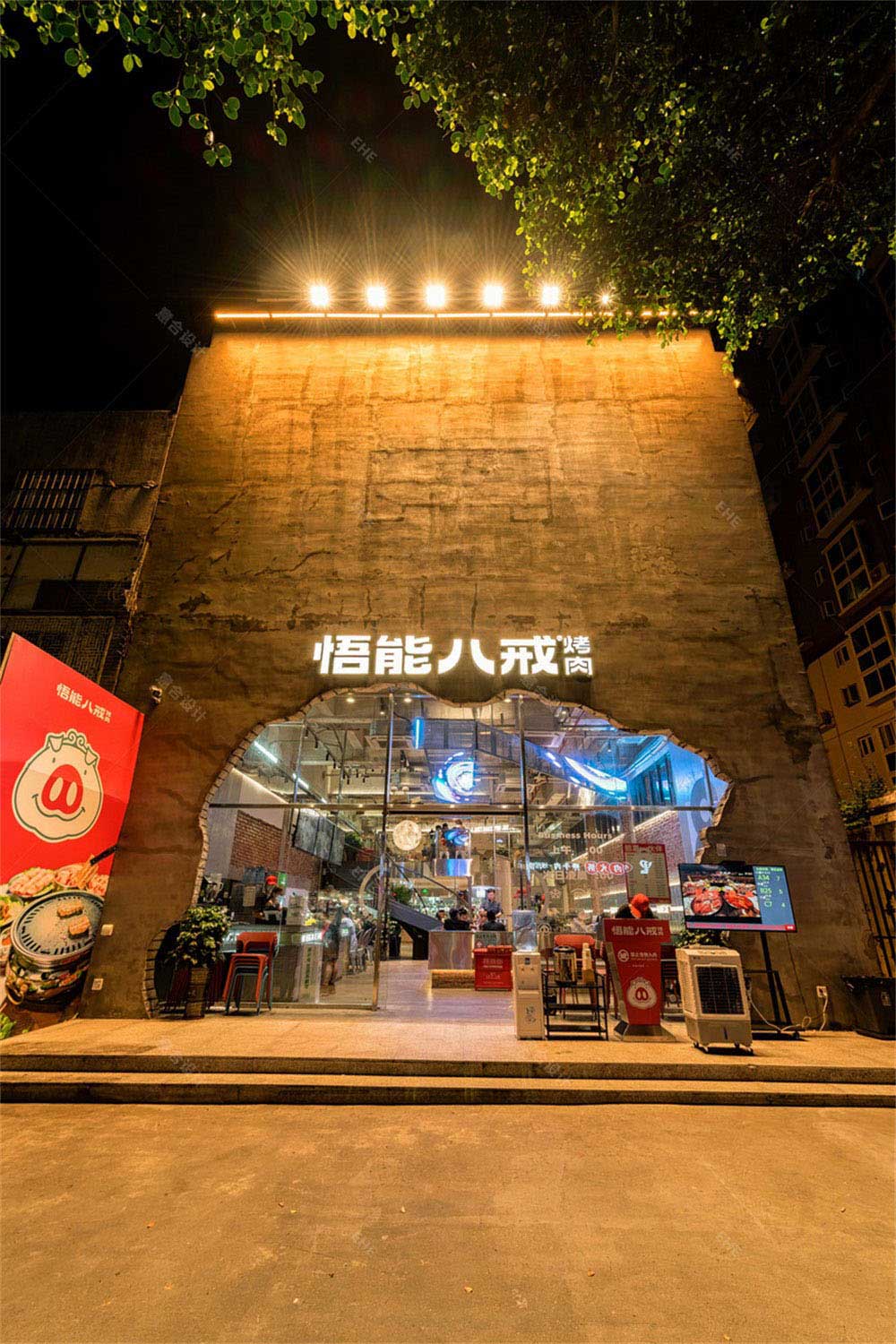 工業(yè)風(fēng)烤肉店餐飲裝修設(shè)計實(shí)景案例工藝細(xì)節(jié) 工業(yè)風(fēng)烤肉店餐飲裝修設(shè)計實(shí)景案例工藝細(xì)節(jié)